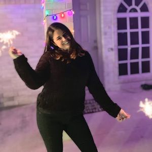 Meet your Posher, Emilia